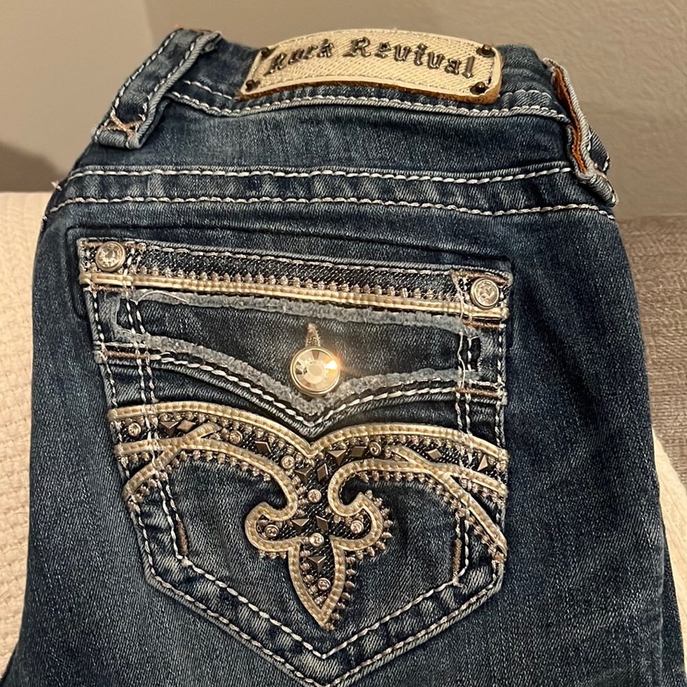 Rock Revival / size 27 / crop